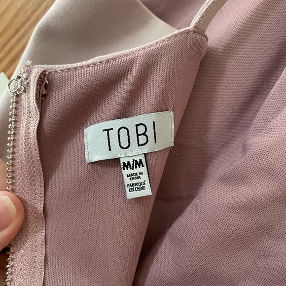 Dress - Picture 2 of 4